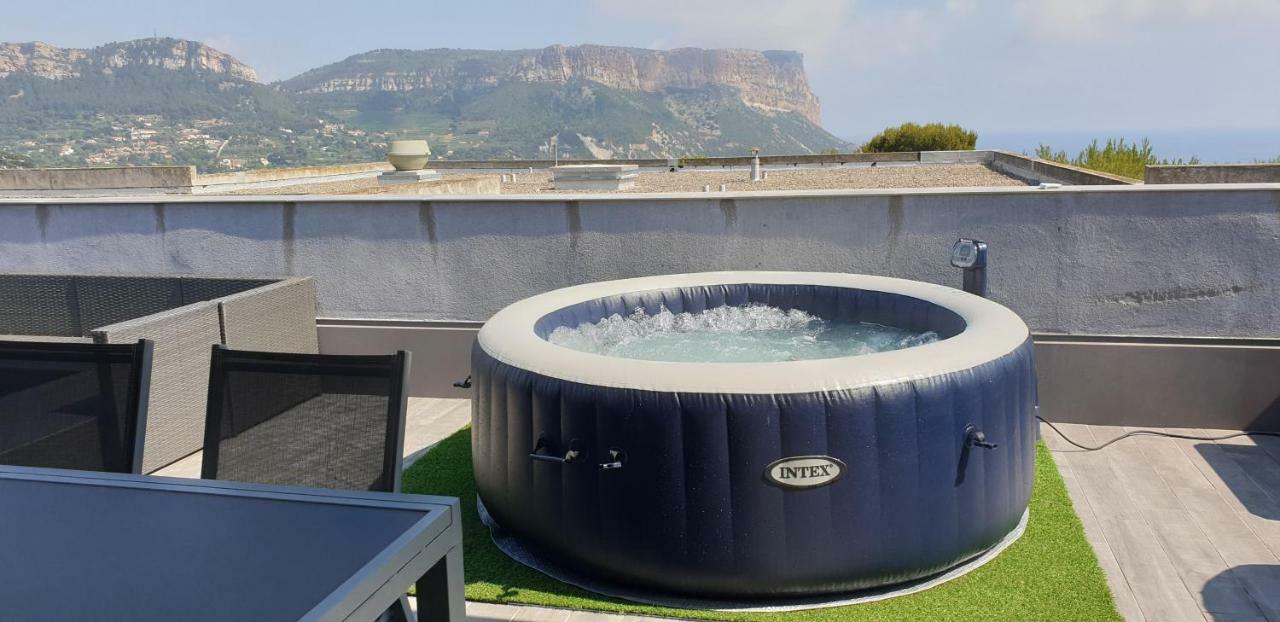 Le Vallat Vue Mer Cassis Terrasse Privative Spa Jacuzzi Barbecue Calanques Dış mekan fotoğraf